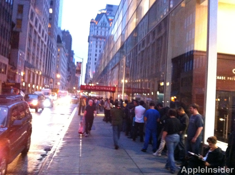iPhone 4S Lines NY