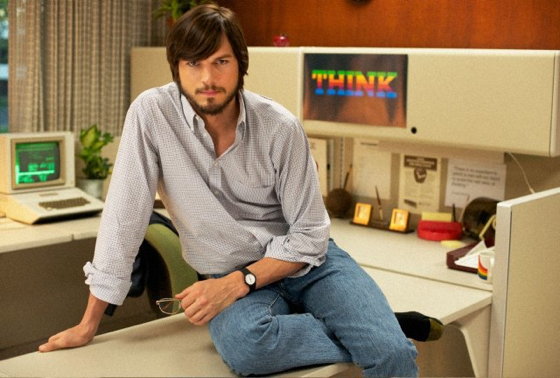 Ashton Kutcher vo filme jOBS